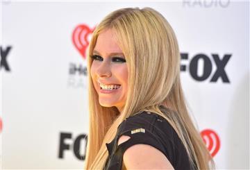 Avril Lavigne kocht gerne und hat Freude daran, das Haus zu dekorieren.