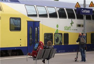 Bahnreisende müssen sich auf einen eingeschränkten Zugverkehr zwischen Cuxhaven und Hamburg einstellen - über mehrere Wochen.