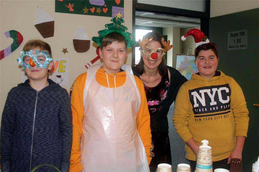 Bald ist Weihnachten: Beim Weihnachtsmarkt im Luisenhof gab es Geschenkideen, Le...