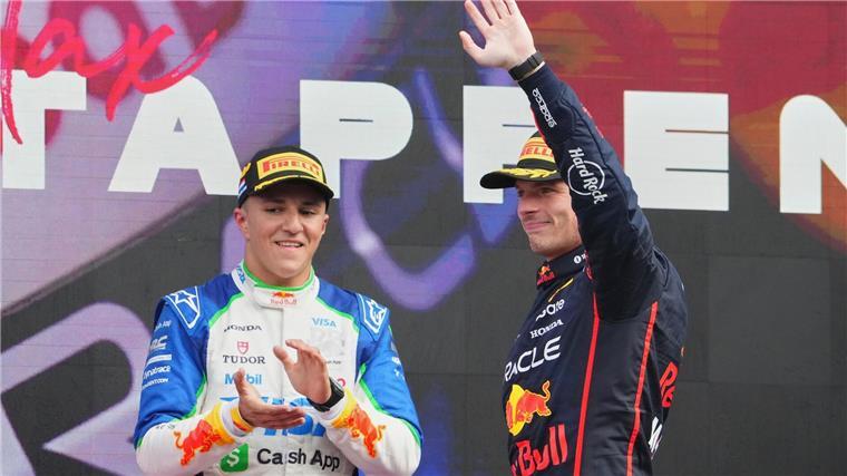 Neuer Verstappen-Kollege? Hadjar liefert beste Argumente Bald Teamkollegen? Isack Hadjar und Max Verstappen auf dem Podest.