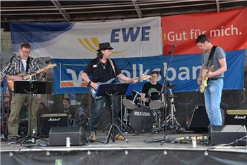 Bands sorgten in Loxstedt für die musikalische Unterhaltung. Foto: Seelbach