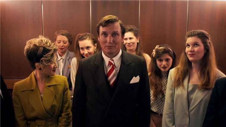 ARD-Politthriller-Serie über ermordeten Banker Herrhausen Bankmanager Alfred Herrhausen (Oliver Masucci) ist ein Mann mit Charisma.