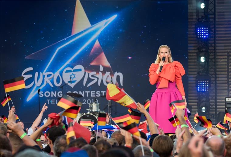 Schöneberger stellt deutschen ESC-Beitrag vor Barbara Schöneberger moderiert die Sendung „Unser Lied für Rotterdam“ auf dem Sender One.
