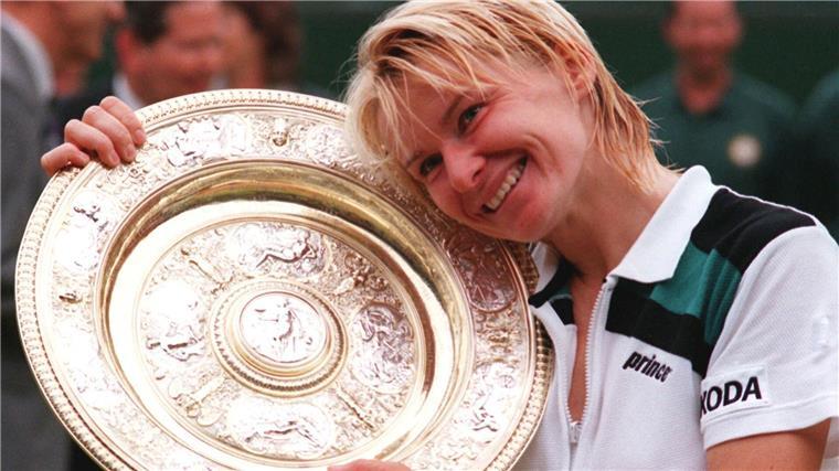 Novotna wandelt ihr Leben: Krejcikova ist Wimbledonsiegerin Barbora Krejcikova verdankt der gestorbenen Jana Novotna ihre Karriere.