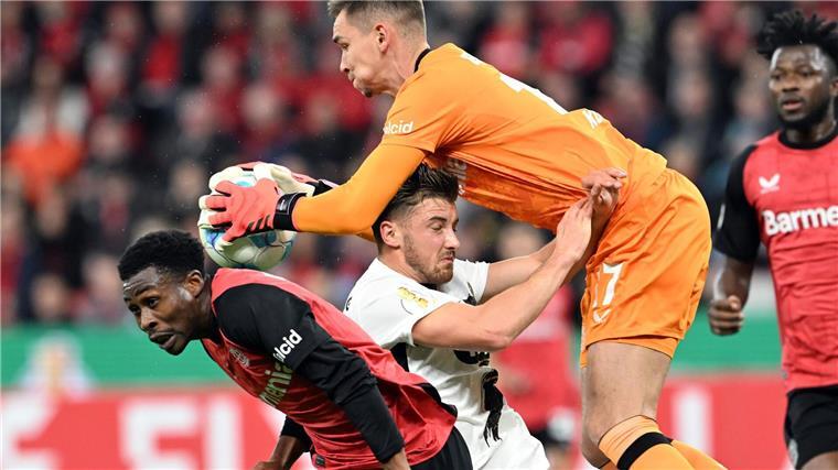 Titelverteidiger Leverkusen marschiert in Runde drei Bayer Leverkusen besiegte SV Elversberg im Pokal.