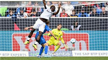 Bayer Leverkusen hat einen souveränen Sieg bei der TSG 1899 Hoffenheim gefeiert.