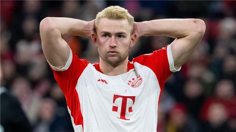 Bestätigt: Bayern geben de Ligt und Mazraoui an ManUnited ab Bayerns Matthijs de Ligt wechselt nach England.