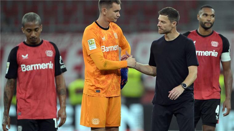 Erste Pleite für den Meister: „Es gibt keinen Rekord mehr“ Bayers Torwart Kovar war nicht fehlerfrei.