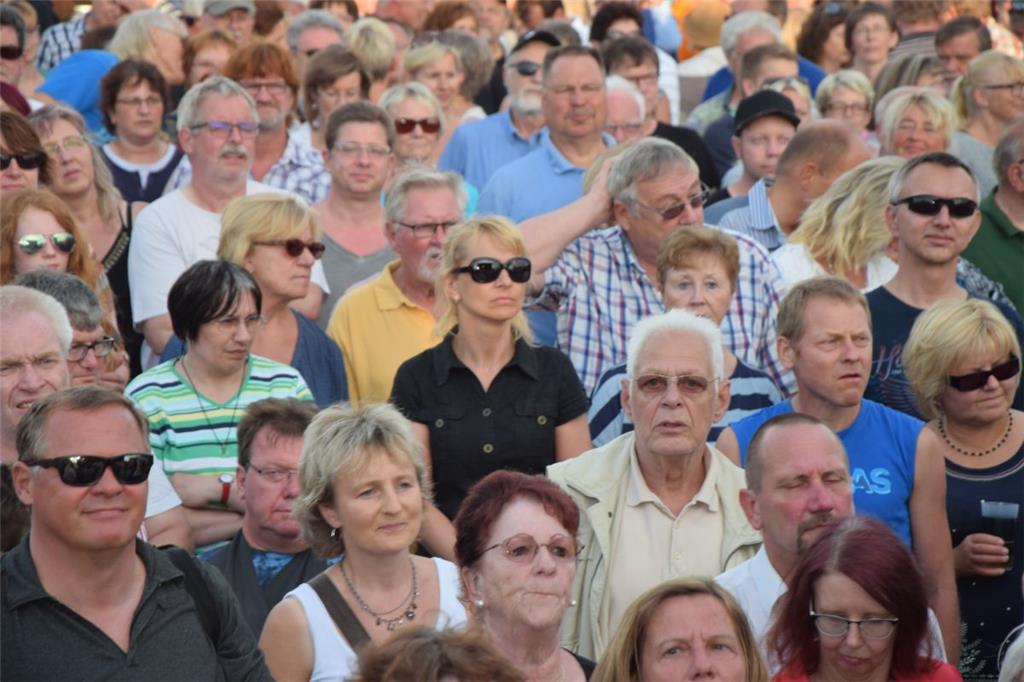 Begeisterte Donnerstagabend ihr Publikum beim Musiksommer im Schaufenster Fische...