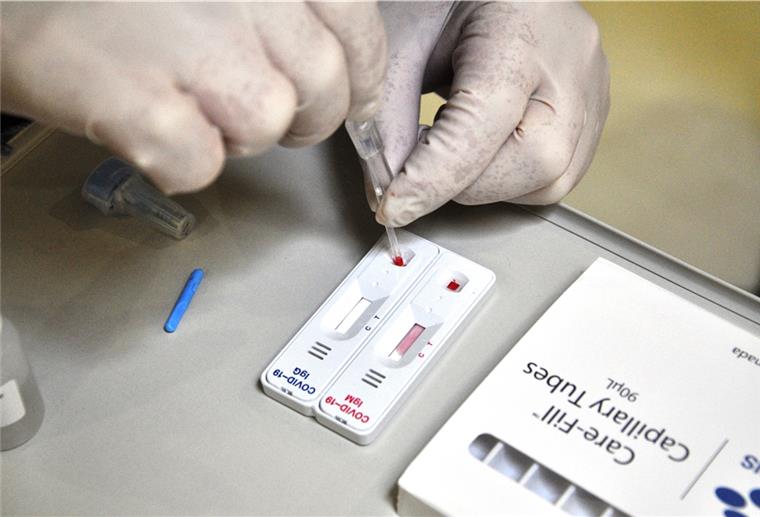 Bremen meldet weiteren Corona-Toten Begleitend zu den neuen Corona-Fällen in Bremerhaven wird es umfangreiche Tests im Umfeld der Betroffenen geben.