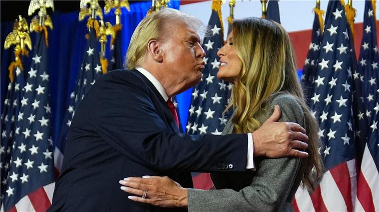 Teilzeit-First-Lady? Melania Trumps künftige Rolle Begrüßungen zwischen den beiden wirkten zum Teil etwas ungelenk. (Archivbild)