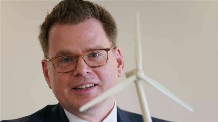 Prognose: Windpark-Leistung nimmt um ein Fünftel zu Behördenpräsident Heegewaldt nennt den Ausbau der Windkraft auf See eine „Erfolgsgeschichte“ (Archivbild)