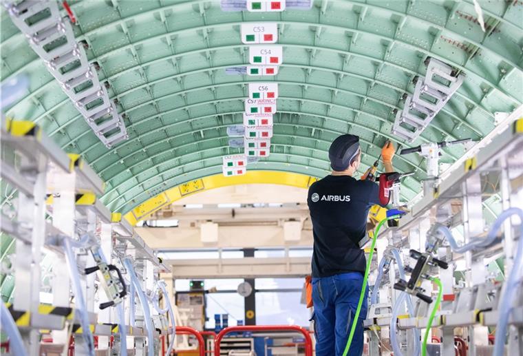 5100 Airbus-Jobs in Deutschland in Gefahr Bei Airbus in Deutschland sind viele Arbeitsplätze in Gefahr.