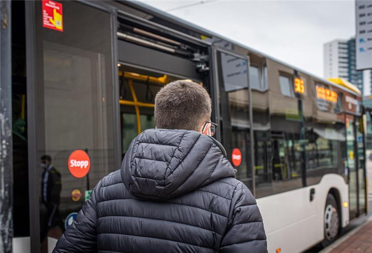 (mit Audio) Bremerhaven Bus hat Probleme mit der Haltestellenansage - Früher gab‘s Kassetten Bei Bremerhaven Bus gibt es aktuell Schwierigkeiten mit der automatischen Haltestellenansage.