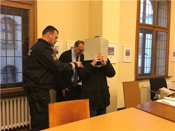 Bei dem 22 Jahre alten Angeklagten handelt es sich um ein Mitglied der Freiwilligen Feuerwehr Bremerhaven.