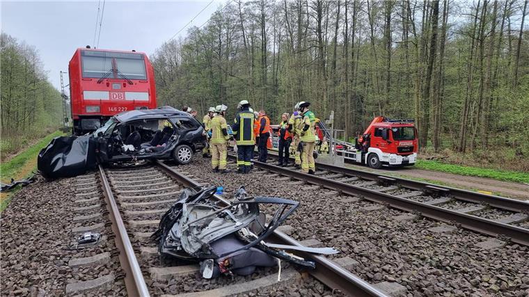 Bei dem Zusammenstoß sind drei Menschen ums Leben gekommen.