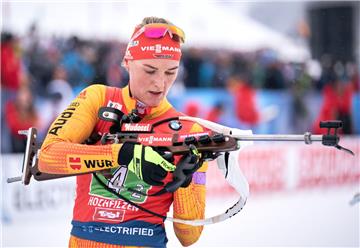 Bei den deutschen Biathletinnen läuft im Moment nicht viel. Denise Herrmann (Bild) hatte feuchte Augen nach dem Staffel-Debakel von Hochfilzen. "Man könnte meinen, ich habe erst gestern mit dem Biathlon angefangen. Das könnte wahrscheinlich meine Oma besser", sagte sie. 