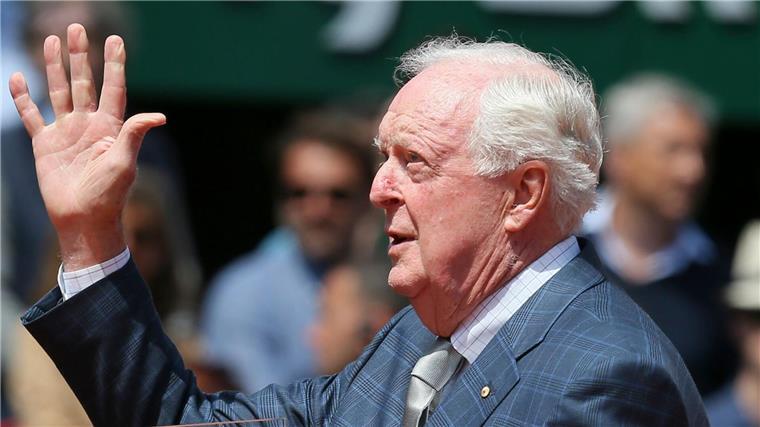 Australischer Ex-Tennis-Star Stolle gestorben Bei den French Open feierte Fred Stolle einen seiner größten Siege.