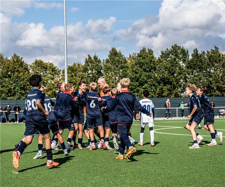 Fußballmannschaft jubelt