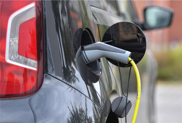 Wesermarsch: Nur wenige Verwaltungen mit Elektroautos unterwegs Bei den Kommunalverwaltungen steckt die E-Mobilität vielerorts noch in den Kinderschuhen.