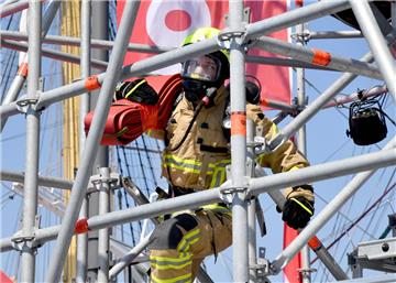 Bei der Firefighter Combat Challenge ging es in voller Montur hoch hinaus. Foto:...