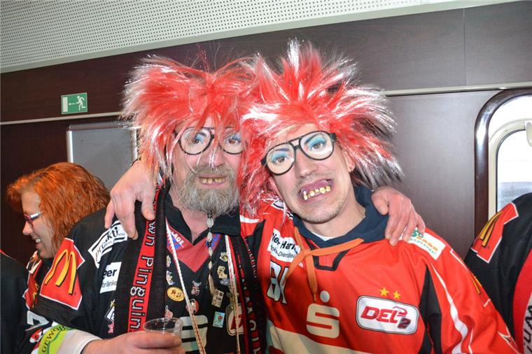Bei der letzten Sonderzug-Fahrt begleiteten 1300 Fans die Fischtown Pinguins zum Auswärtsspiel nach Köln.