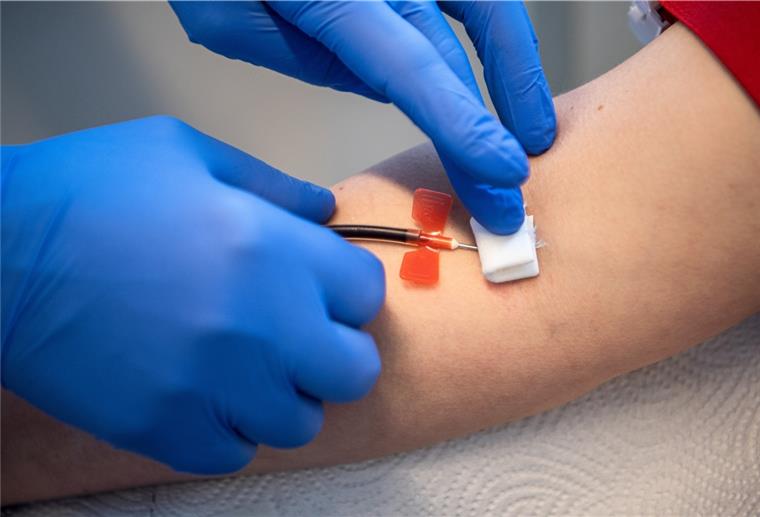 Bei der Plasma-Spende wird Blut abgenommen.