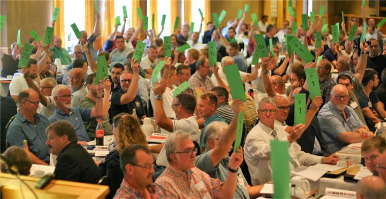 Bei der Wahl des neuen Vorsitzenden des neuen Kreisverbandes Jade-Weser-Hunte, Manfred Walde, blieb keine Stimmkarte unten. Er wurde ebenso wie seine Mitarbeiter einstimmig gewählt.