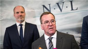 Bei einem Besuch bei der NVL Group in Bremen hat Verteidigungsminister Boris Pistorius (SPD) die Bedeutung einer gut ausgestatteten Marine betont.