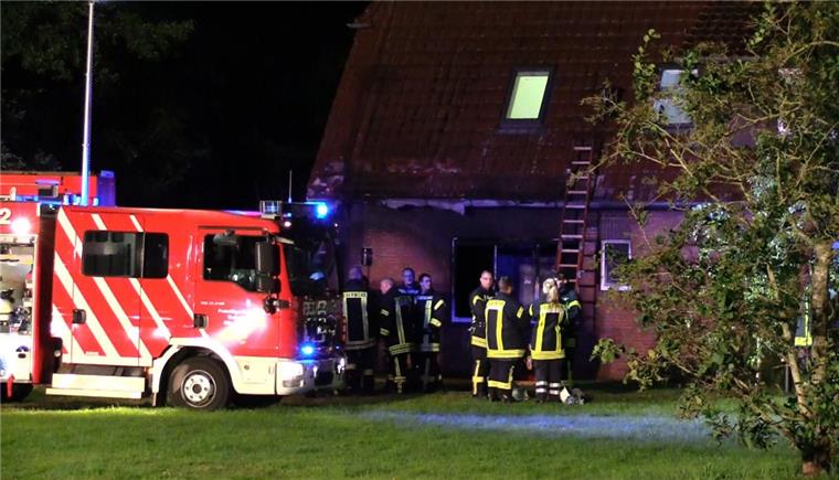 Stollhamm: Zwei Tote bei Feuer in Pflegewohnheim Bei einem Brand in einem Seniorenwohnheim im Landkreis Wesermarsch sind zwei Bewohner gestorben.