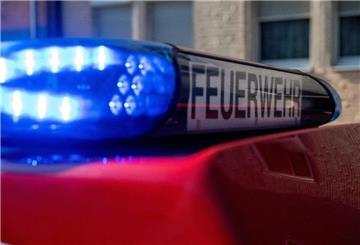 Bei einem heftigen Wohnungsbrand in Brake ist eine Frau ums Leben gekommen.