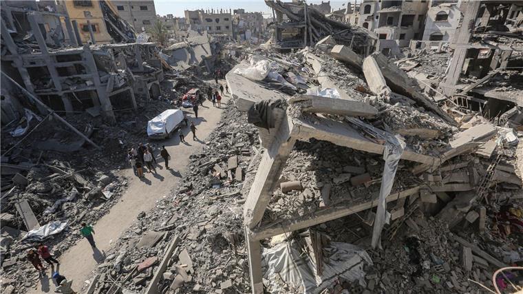 Protagonistin eines Cannes-Films in Gaza getötet Bei einem israelischen Angriff auf ein Haus in der Stadt Gaza sollen mehrere Palästinenser, darunter die Protagonistin eines Films, ums Leben gekommen sein. (Archivbild)