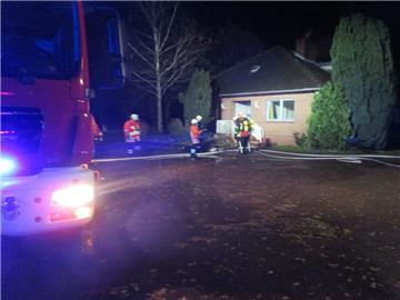 Bei einem Küchenbrand in Elsdorf bei Zeven sind am Sonnabend zwei Personen verletzt worden.
