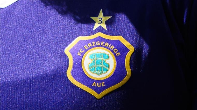 Bei einem Nachwuchsspiel des FC Erzgebirge Aue kam es zu Zuschauerausschreitungen.