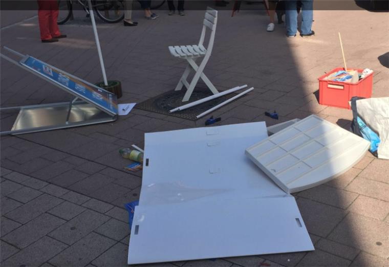 Bei einem Stand der AfD in Cuxhaven kam es am Sonnabend zu Tumulten. 