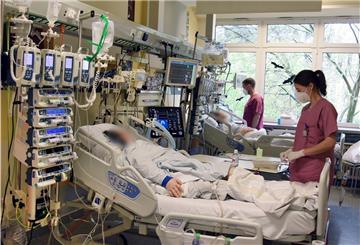 Bei einer neuen Corona-Welle könnte es weniger Intensiv-Patienten geben.