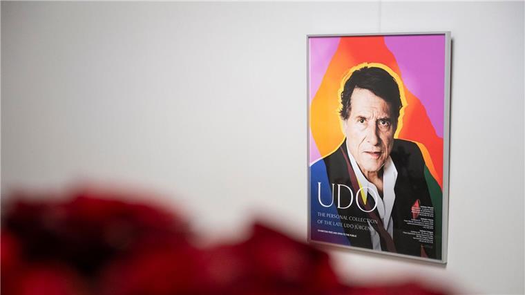 Bademantel oder Flügel: Ein Stück von Udo Jürgens ersteigern Bei einer Online-Auktion gibt es Gegenstände aus dem Nachlass von Udo Jürgens zu ersteigern - vom Füller bis zum Konzertflügel.
