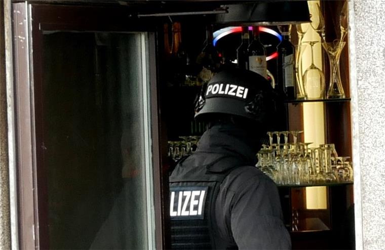 Bremen: Polizei bei Drogenrazzia erfolgreich Bei einer Razzia wurden in Bremen und Hamburg 28 Kilo Heroin sichergestellt.