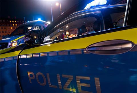 Bei einer Verkehrskontrolle der Zevener Polizei wurde ein Mann, der unter Drogeneinfluss stand, aus dem Verkehr gezogen.