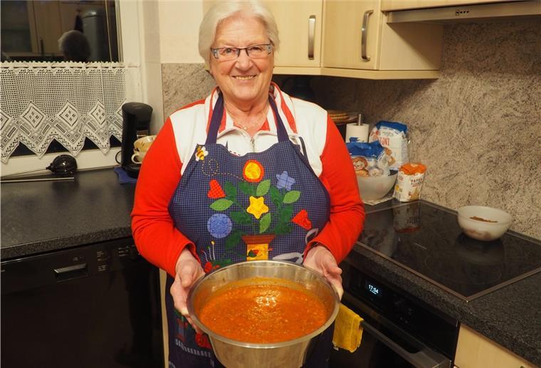 Bei ihr muss es schnell gehen und schmecken Bei Gundel Abbenseth aus Burhave kommen keine Fertiggerichte auf den Tisch. Die gelernte Hauswirtschaftsgehilfin im ländlichen Bereich liebt es, jeden Tag zu kochen.