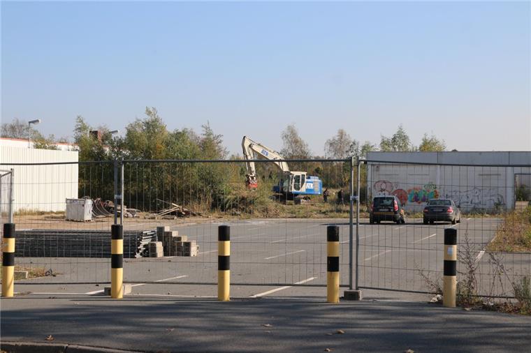 Lidl kommt: Abrissarbeiten bei Kaufland in Nordenham haben begonnen Bei Kaufland in Nordenham haben die Abrissarbeiten begonnen.