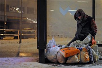Bei klirrender Kälte können Obdachlose nachts schnell in Lebensgefahr geraten.