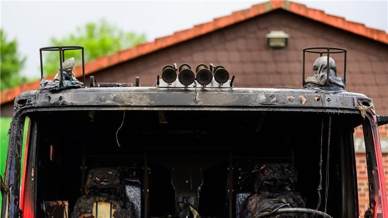 Bei Lüneburg hat am Morgen ein Feuerwehrfahrzeug Feuer gefangen.