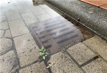 Bei Starkregen stehen schnell ganze Straßenzüge unter Wasser.
