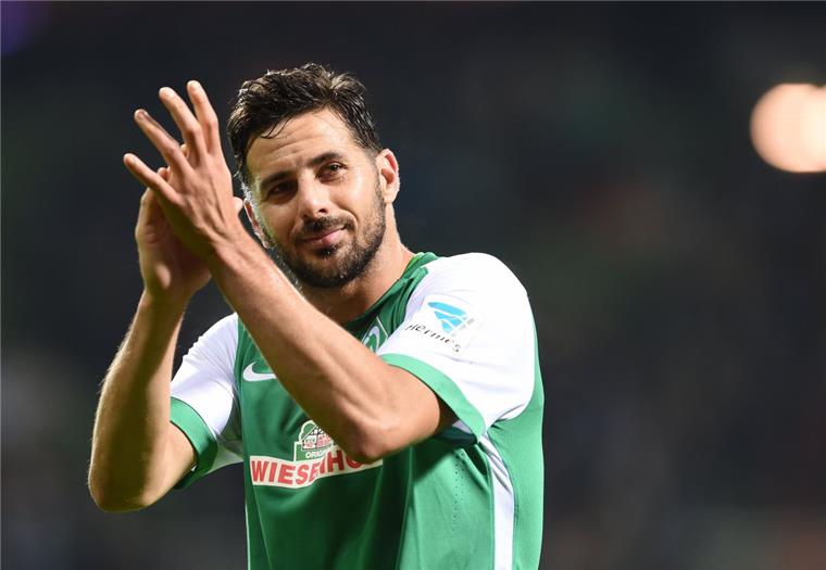 Verrückte Aktion: Fünftligist lockt Claudio Pizarro Bei Werder vor dem Aus: Club-Idol Claudio Pizarro.