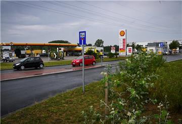 Beim Autohof Wulsdorf rechnet man wegen des Abrisses der Autobahnbrücke mit deutlich weniger Gästen.
