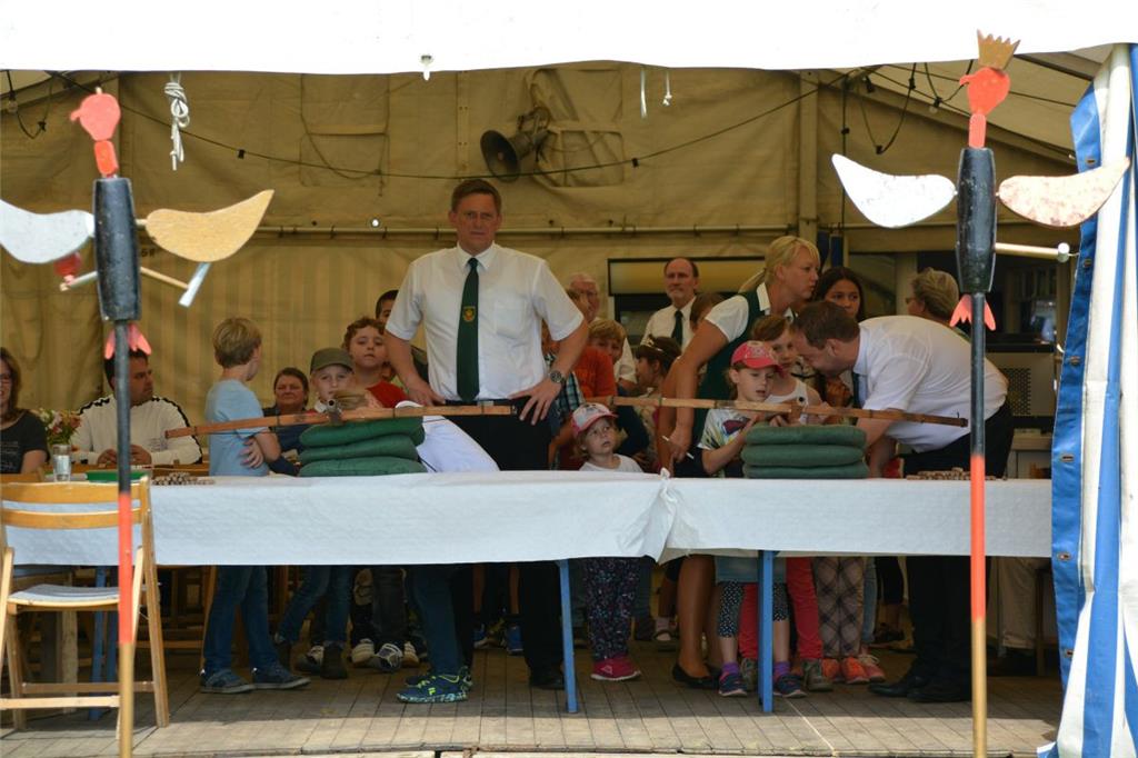 Beim Beerster Schützenfest wurden am Wochenende die neuen Majestäten ermittelt. ...