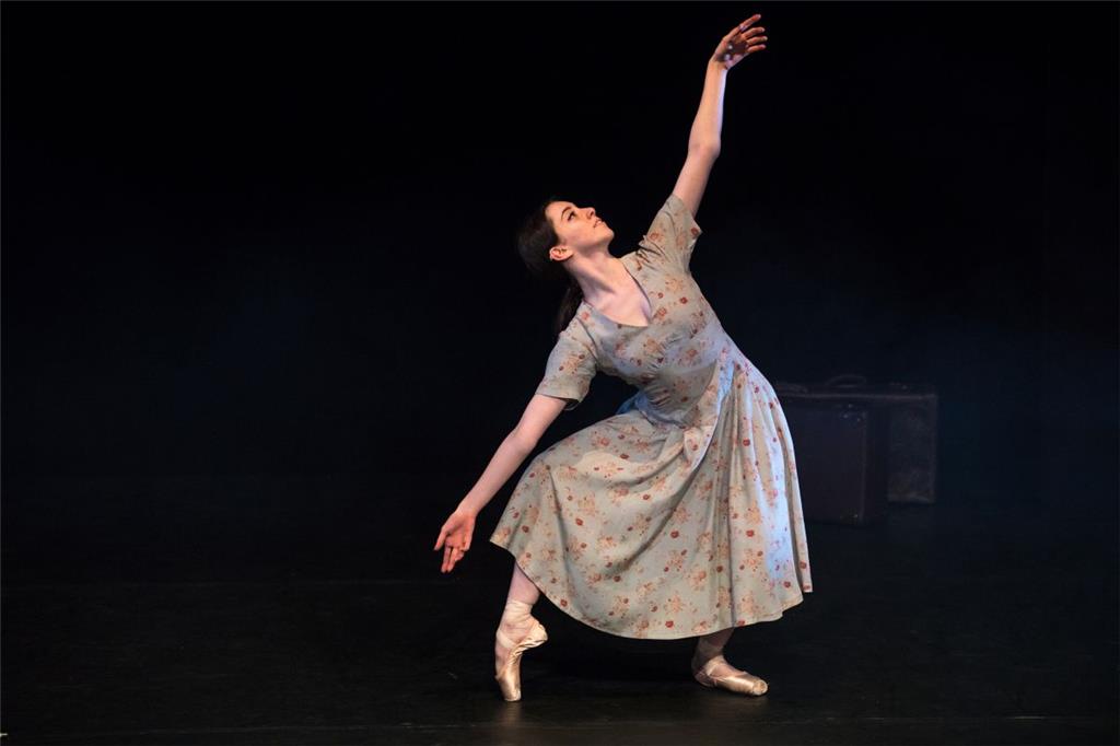 Beim Bundesjugendballett von John Neumeier sind alle acht Tänzer - hier Madelein...
