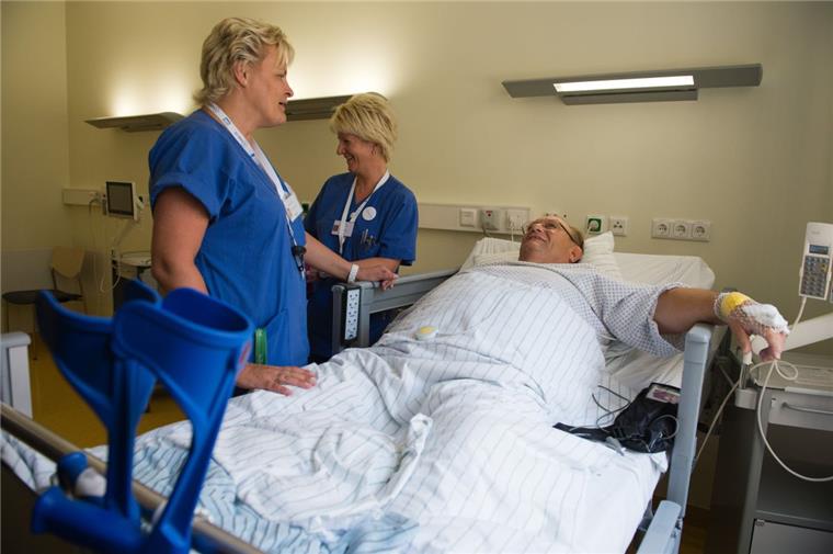 Patienten empfehlen das Zevener Krankenhaus Beim bundesweiten Vergleich der Zufriedenheit der Patienten verzeichnen die Kliniken im Landkreis Rotenburg durchschnittliche Werte.