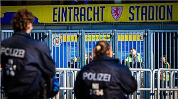 Beim Derby zwischen Braunschweig und Hannover soll es keine personalisierten Tickets geben.